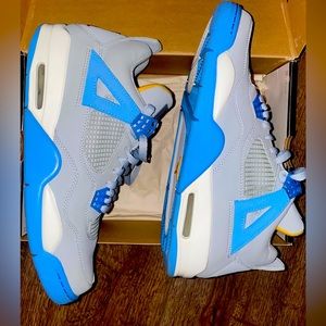 Air Jordan IV retro LS “Mist Blue” Deadstock. OG box.
